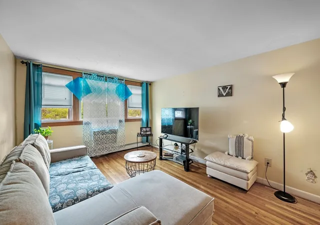 Listing Photo 5 - Condo for sale in building located at 100 Magnolia Ave, Lynn, MA 01904 - Unit #22