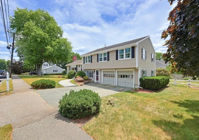 Homes for sale in Norwood, MA | 3 Suffolk Dr, Norwood, MA 02062 | MLS# 73540929