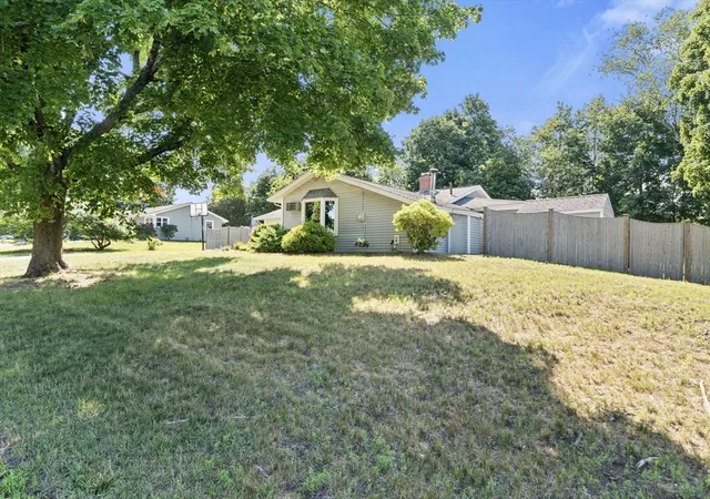 3rd image of 11 Nichols Road, Peabody, MA 01960 | MLS# 73555337