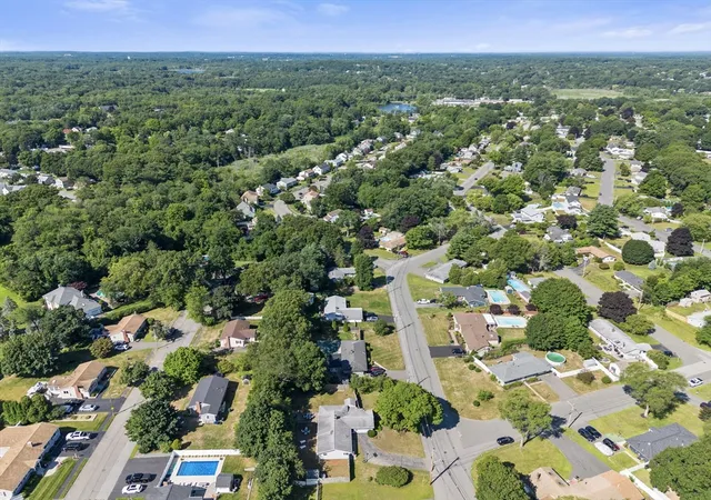4th image of 11 Nichols Road, Peabody, MA 01960 | MLS# 73555337