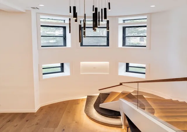 2nd image of 79 Park St, Brookline, MA 02446