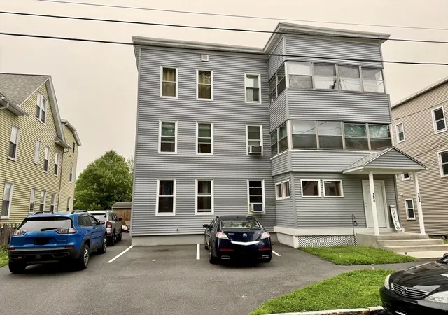 1st image of 162 Narragansett Blvd, Chicopee, MA 01013 | MLS# 73553014
