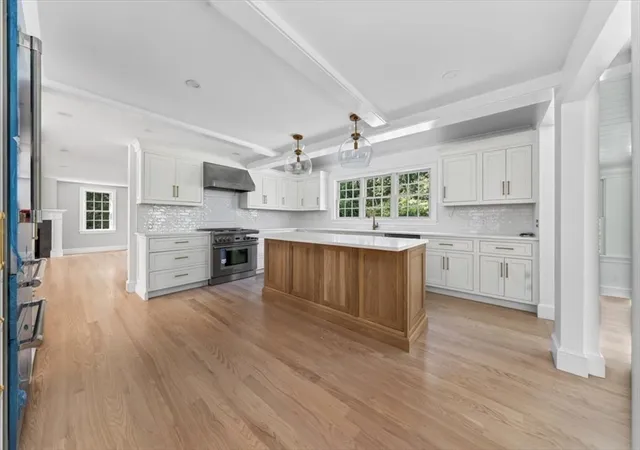 4th image of 3 Hollyhock, Hingham, MA 02043 | MLS# 73535523