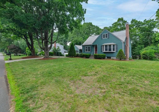 Homes for sale in Foxboro, MA | 15 Eastman Ave, Foxboro, MA 02035 | MLS# 73534564