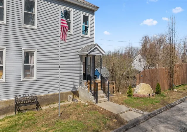 Homes for sale in Gardner, MA | 43 Allen St, Gardner, MA 01440 | MLS# 73507814