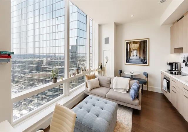 2nd image of 430 Stuart St #21D, Boston, MA 02116 | MLS# 73555101