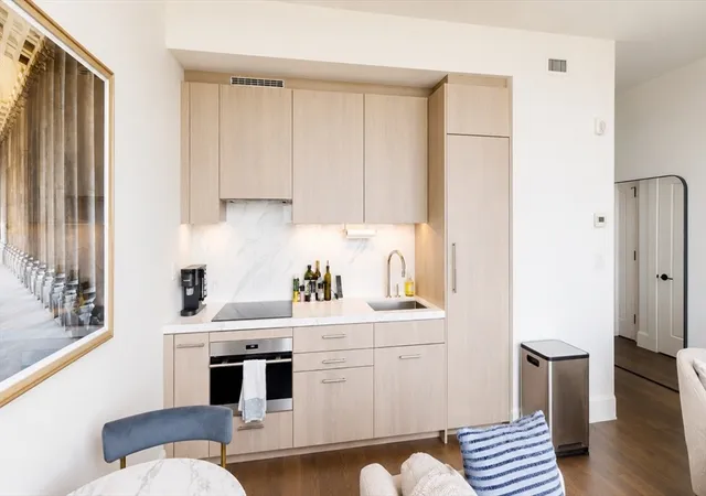 4th image of 430 Stuart St #21D, Boston, MA 02116 | MLS# 73555101