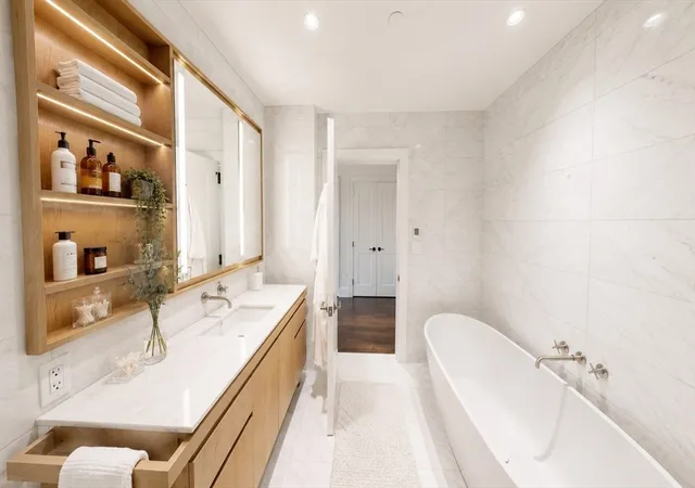 5th image of 430 Stuart St #21D, Boston, MA 02116 | MLS# 73555101