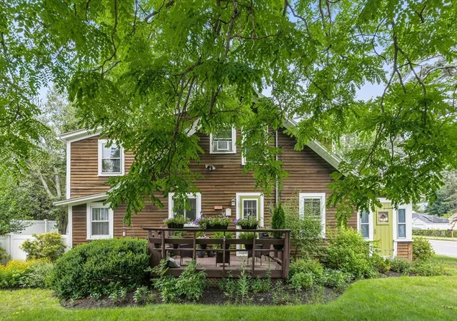 2nd image of 187 Low St #1, Newburyport, MA 01950 | MLS# 73547175