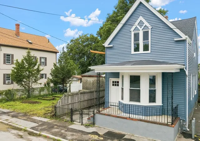 3rd image of 216 State St, New Bedford, MA 02740 | MLS# 73558025
