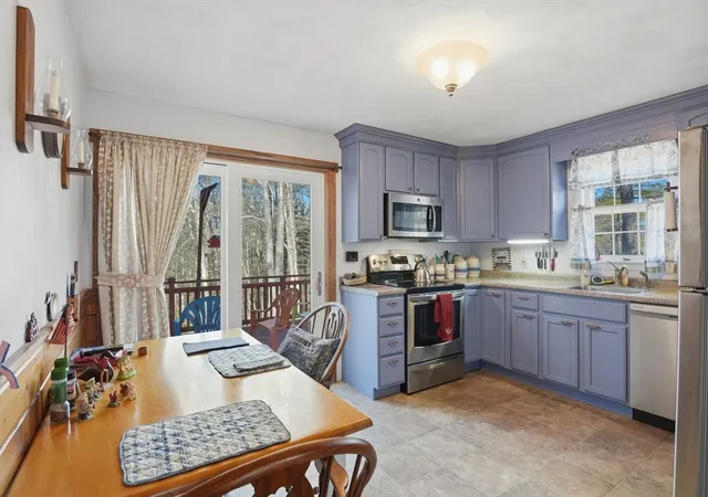 Homes for sale in Charlton, MA | 22 Number 10 Schoolhouse Rd, Charlton, MA 01507 | MLS# 73493168