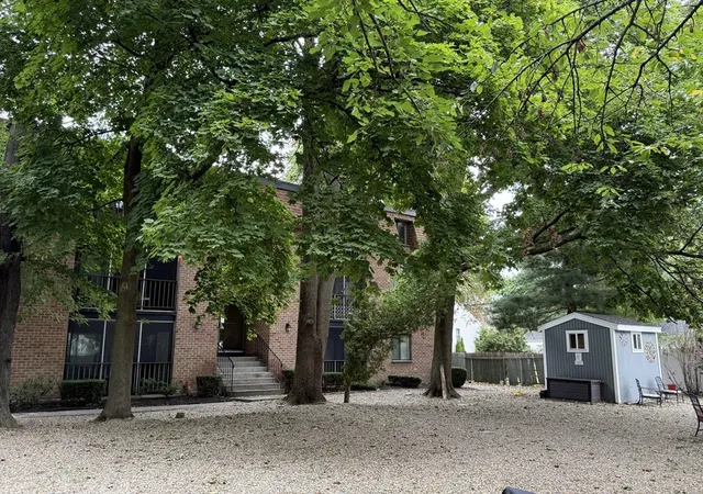 3rd image of 35 Washington St #3, Medford, MA 02155 | MLS# 73567715
