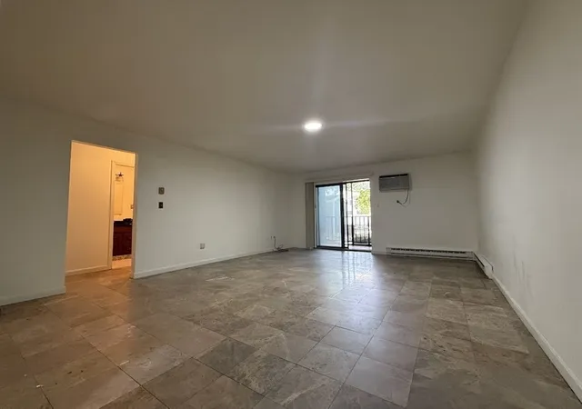 5th image of 35 Washington St #3, Medford, MA 02155 | MLS# 73567715