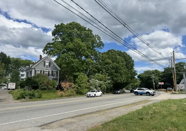 1st image of 21 Broad St, Merrimac, MA 01860 | MLS# 73535259
