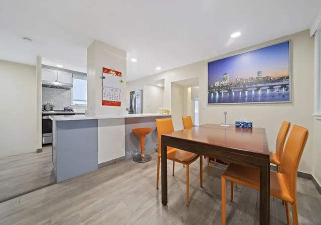 5th image of 2 Cottage Cir, Somerville, MA 02144