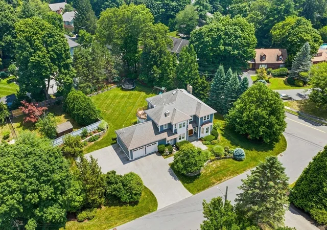Photo 3 of Sale Pending at 31 Winthrop Rd, Lexington, MA 02421 | MLS# 73561551 | Listing updated on 2026-09-02