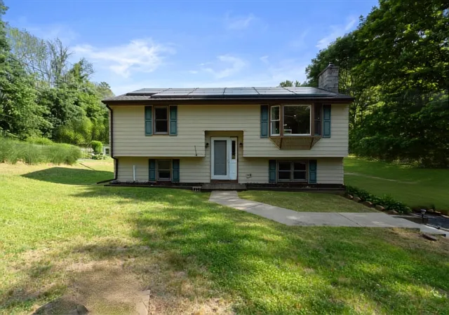 Homes for sale in Webster, MA | 198 Lower Gore Rd, Webster, MA 01570 | MLS# 73538677