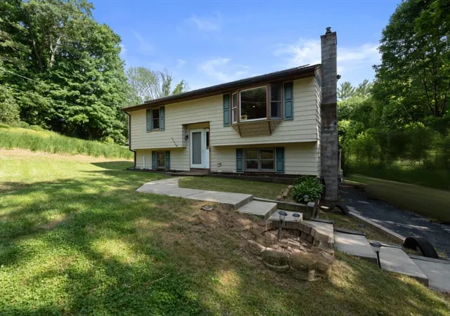 Homes for sale in Webster, MA | 198 Lower Gore Rd, Webster, MA 01570 | MLS# 73538677