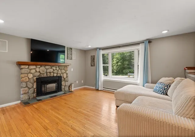 Homes for sale in Webster, MA | 198 Lower Gore Rd, Webster, MA 01570 | MLS# 73538677