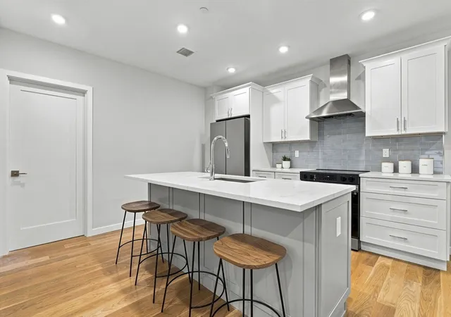 1st image of 267 Old Colony #206, Boston, MA 02127 | MLS# 73566768