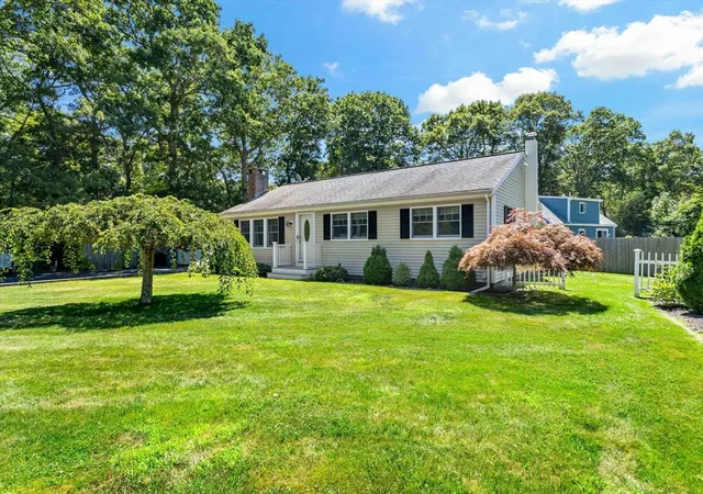2nd image of 4 Deepwood Dr, East Falmouth, MA 02536 | MLS# 73561848