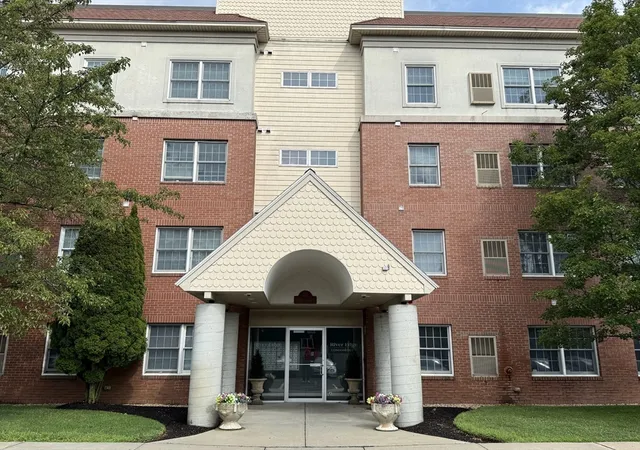1st image of 20 Heaths Ct #401, Lynn, MA 01905 | MLS# 73553311