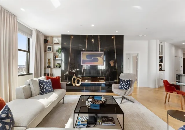 3rd image of 285 Columbus Ave #PH805, Boston, MA 02116 | MLS# 73483301