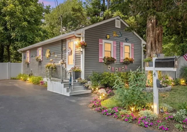 2nd image of 4 Cole St, Kingston, MA 02364 | MLS# 73545625