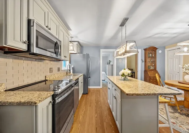 4th image of 4 Cole St, Kingston, MA 02364 | MLS# 73545625