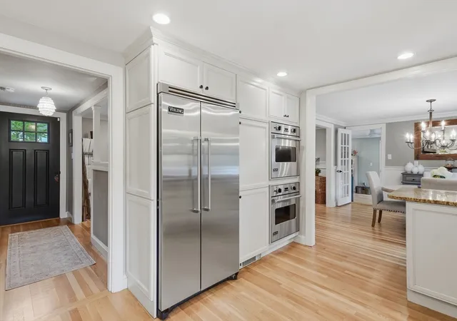 4th image of 9 Tapley Rd, Lynnfield, MA 01940 | MLS# 73559346