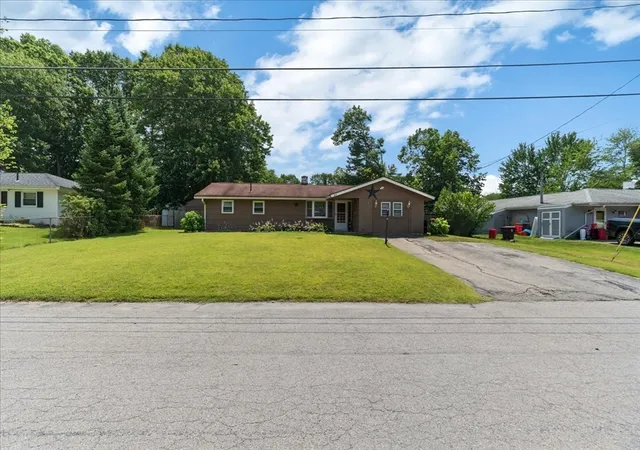 2nd image of 31 Stephen Dr, Brockton, MA 02302 | MLS# 73552882