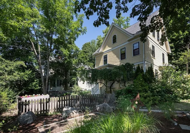 Photo 3 of Sale Pending at 147 Lowell St, Arlington, MA 02474 | MLS# 73561759 | Listing updated on 2026-08-31