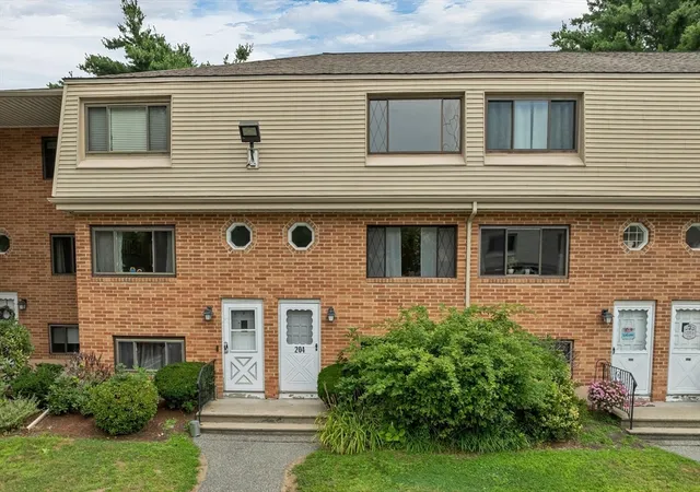 2nd image of 204 Farrwood Dr #204, Haverhill, MA 01835 | MLS# 73554162