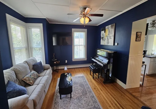 Homes for sale in Hopedale, MA | 112 Dutcher St, Hopedale, MA 01747 | MLS# 73547620