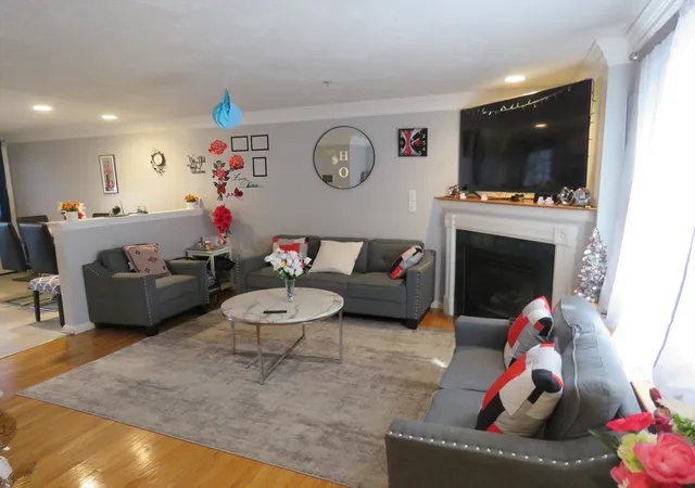 4th image of 446 Westford St, Lowell, MA 01851