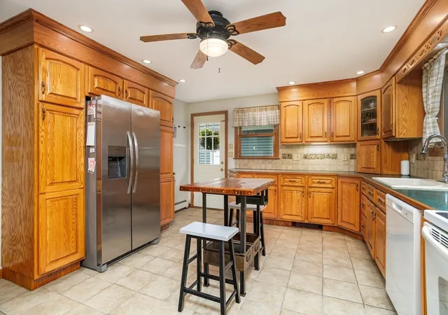 Photo 4 of Sale Pending at 25 Ellis Rd, Westminster, MA 01473 | MLS# 73552279 | Listing updated on 2026-08-19