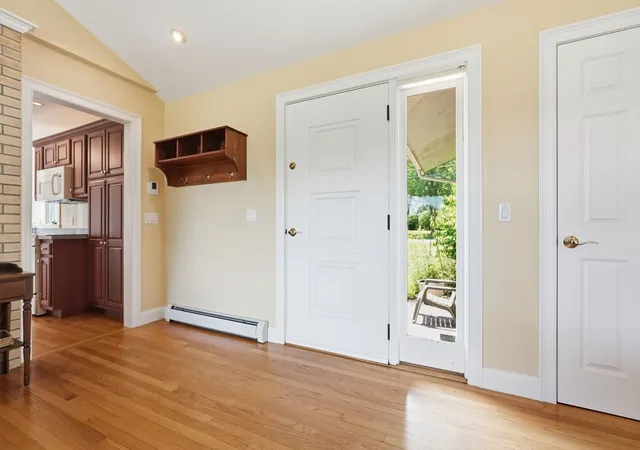 4th image of 54 Sawmill Plain Rd, South Deerfield, MA 01373 | MLS# 73547522