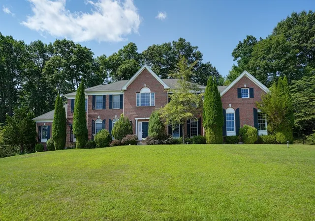Photo 1 of Single family home for sale at 18 Valley View Dr, North Grafton, MA 01536 | MLS# 73564392 | Listing updated on 2026-09-15