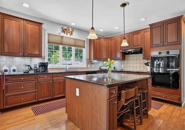 Photo 3 of Single family home for sale at 18 Valley View Dr, North Grafton, MA 01536 | MLS# 73564392 | Listing updated on 2026-09-15