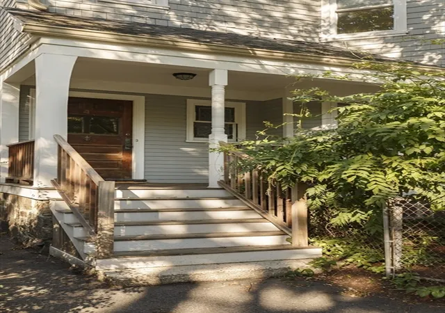 2nd image of 4 Hurlbut Street, Cambridge, MA 02138 | MLS# 73550416