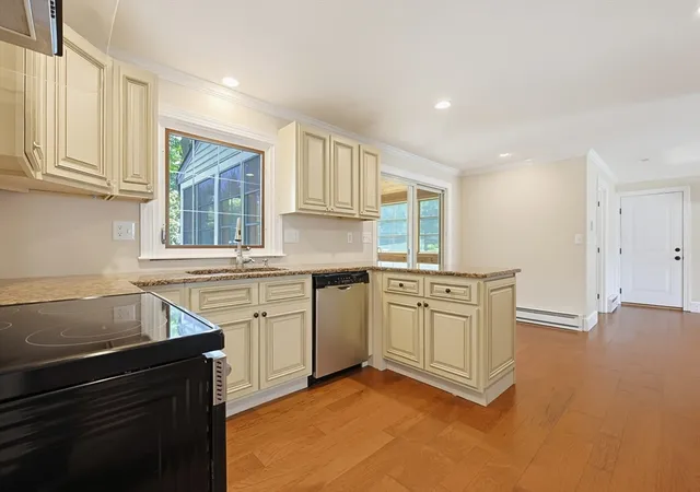 4th image of 19 Lantern Lane, Milford, MA 01757 | MLS# 73543479