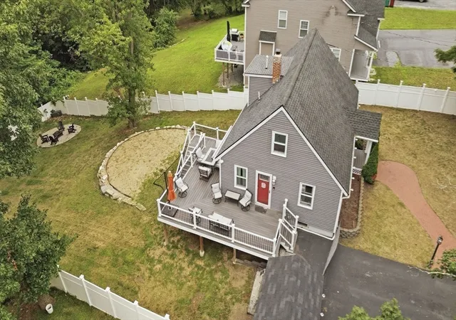 2nd image of 1582 Varnum Ave, Lowell, MA 01854 | MLS# 73550802