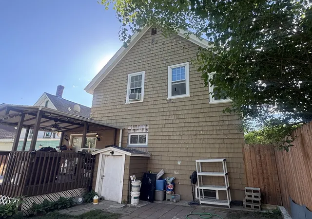 20th image of 35 Farmland Rd, Lowell, MA 01850 | MLS# 73555895