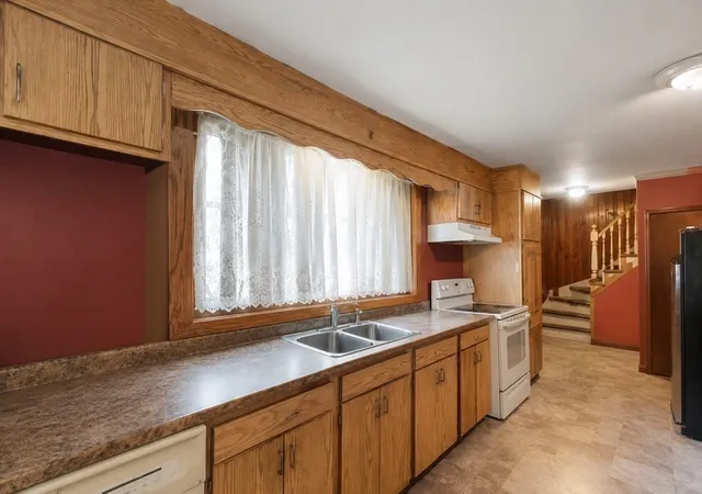 4th image of 15 Perley Street, Lynn, MA 01905 | MLS# 73523066
