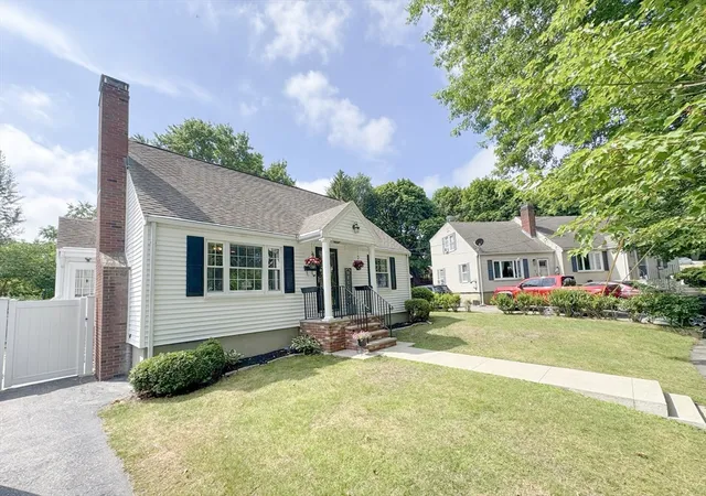 Homes for sale in Peabody, MA | 9 Reynolds Rd, Peabody, MA 01960 | MLS# 73543289