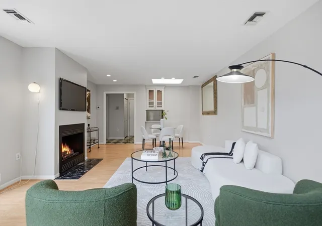 Homes for sale in Boston, MA | 97 Anderer Ln #304, Boston, MA 02132 | MLS# 73528206