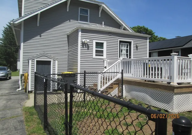 Homes for sale in Somerset, MA | 183 Compos St, Somerset, MA 02726 | MLS# 73547198