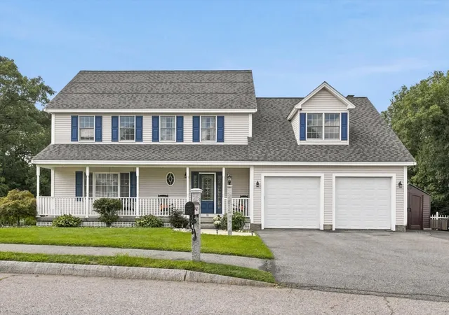 Photo 2 of Sale Pending at 33 Fairway Dr, Woburn, MA 01801 | MLS# 73568476 | Listing updated on 2026-09-14