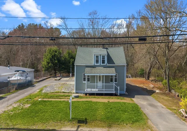Homes for sale in Rehoboth, MA | 246 Winthrop St, Rehoboth, MA 02769 | MLS# 73506819
