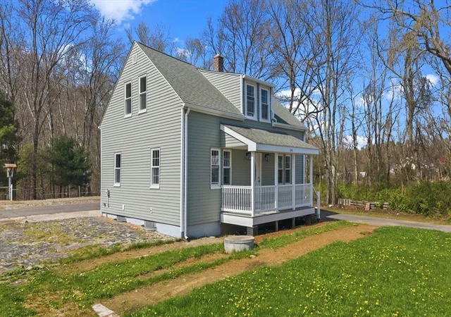 Homes for sale in Rehoboth, MA | 246 Winthrop St, Rehoboth, MA 02769 | MLS# 73506819